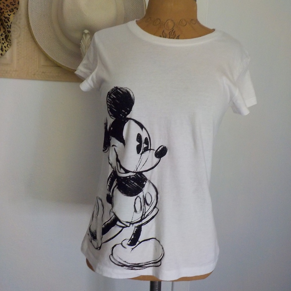 Disney White/Black Tee Shirt (Junior)